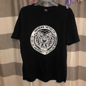 unknown tattoo tiger T sz L and bag